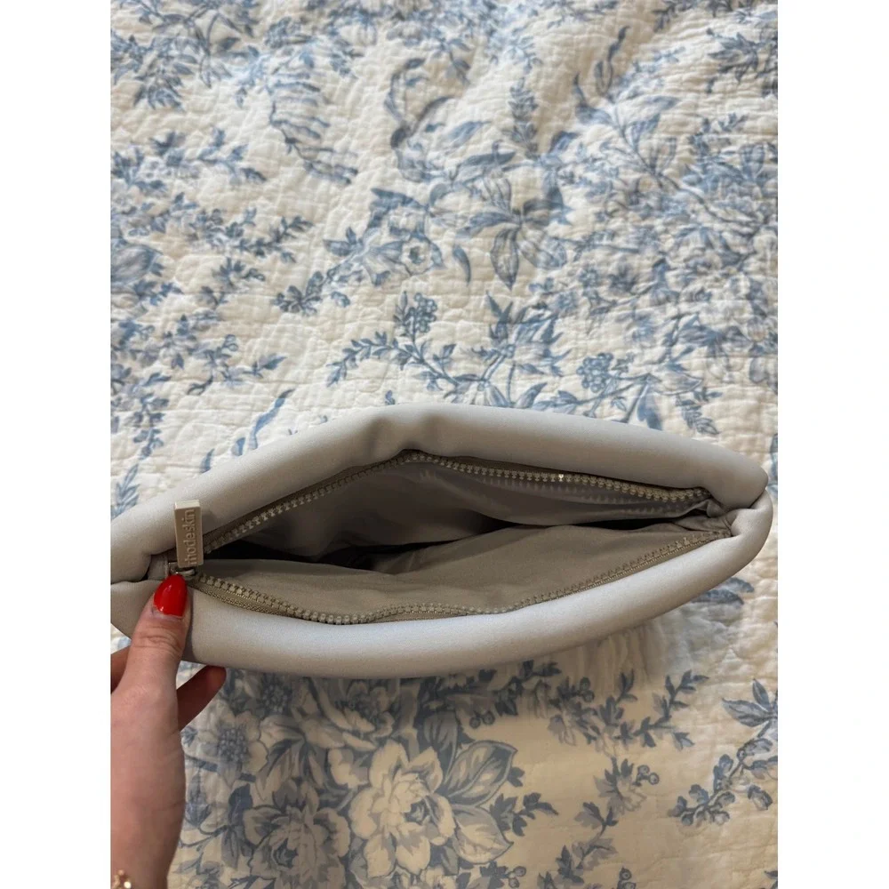 New Rhode Skin Oversized Grey Bubble Bag Makeup Bag Gray Cosmetic Hailey Bieber